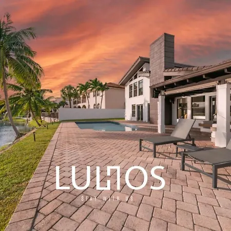 Lakeside Oasis Pool Sauna And Golf In Miami L40